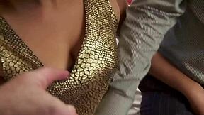 Egzotična Azijka Dobija Pičku Jebanu od BWC u Divljoj 1na1!