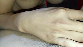 Sosedinja plača dolg z duro jebanco in analnim creampiejem