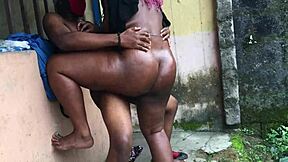 man, i’m cracking up at this lame hoodlumps sex during nigeria protest