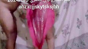 Arabic Yemeny Wife Teases with Sexy Ass in Sultry Scene