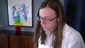 Aubree Valentine As Wonder Woman Intensely Uses Lasso On Monster Cock