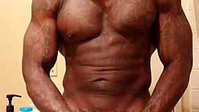 할렐루야 존슨이 큰 블랙 털난 자지 숭배해, 그 블랙 자지 사랑해?