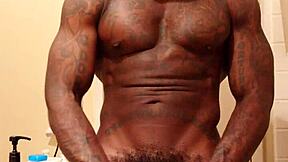 할렐루야 존슨이 큰 블랙 털난 자지 숭배해, 그 블랙 자지 사랑해?