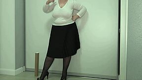 Want to see the mature teacher's big ass and tits behind the scenes?