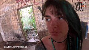 lahko Dread Hot obvlada pošast kurca v zapuščeni restavraciji?