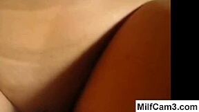 Big Ass Cam Girl Teases with Her Shaved Pussy