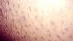 גבר, מזיין את אשתו של הבוס שלי בזמן שהיא ישנה!