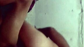 pareja liberal explores open relationship dynamics