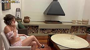 traindo a confiança da minha amiga corna - cheguei pelada pra ser fodida pelo marido