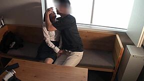 美人アジアOLが知り合いにガンガン犯されまくり！