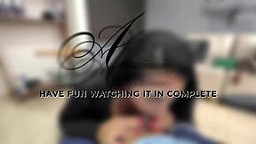 Johtaja pakottaa sopimuksen allekirjoittamiseen kun kaipaan kyrvä imemistä