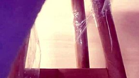 Me masturbo en el trabajo a escondidas de mi jefe.