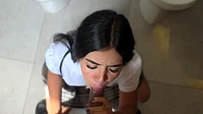 hey, profesor y estudiante sneak into colegio bathroom for quick action!