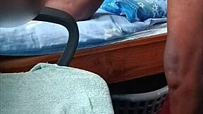 have you seen this african couple's huge cumshot on tits?