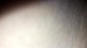 i'm fingering that shaved pussy