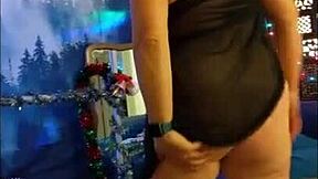 steffi, the hotwife, dances with her pussy exposed