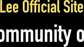 Frisky PAWG Kimber Lee Undresses Seductively!