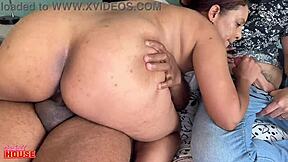 متناكة متجوزة تتحرر للـ DP قدام جوزها الديوث