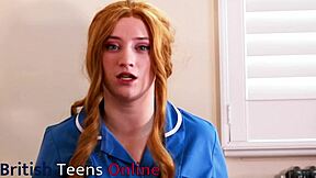 Infermiera sexy Greene ti fa giocare con il cazzo e venire