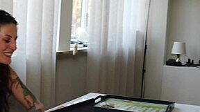 Getting to know Sirya through horny pussy licking and homemade blowjob