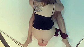 ميلف لاتينية تعطي بلوجوب وهاندجوب مذهل حتى الانفجار في كل مكان