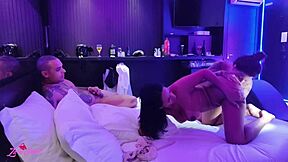 minha amiga do cursinho propôs de fazermos uma troca de casal e fomos para o motel fazer uma putaria bem gostosa completo no sheer e no red!