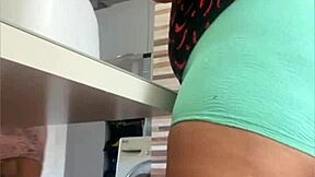 Japonesa Dengan Memek Raksasa Pamerin Aset Besarnya