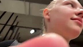 bbw masturbates wet in changing room