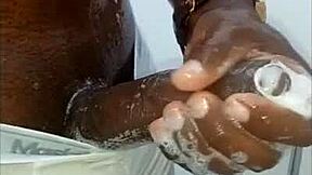 a rola enorme grande e grossa do negorubi