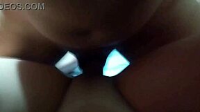 corno viado tomando a porra do amigo que gozou na buceta da sua esposa