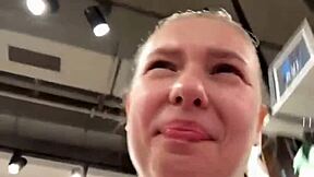 bbw masturbates wet in changing room