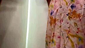 bbw masturbates wet in changing room