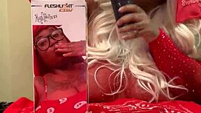 Spreading this tight pussy wide open