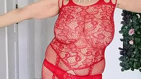 Does The Queen Of Overalls Granny Mariaold Tease Her Hairy Pussy In Stockings?