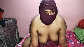 Make-up guy fucks hot Indian model client hard at home, homemade style