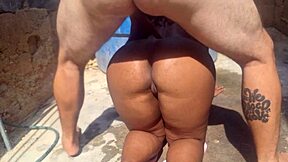 en serio vas a cojerme el culo donde todos me vean