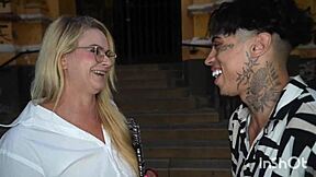 चर्च से निकलते पादरी को 18+ जवान लड़के ने थैरेपी बहाने चोदा