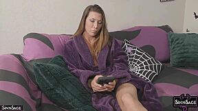 Brunette Sinn Sage drills Ariex XS's perfect pussy with dildo