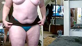 Thick Curvy Redhead Dawn Talks Dirty