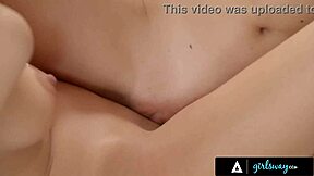 Pretty Eve SWEETS Her Girlfriend's Pussy Instead Of Beach