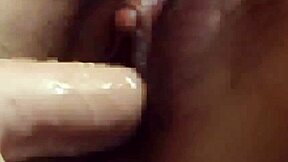 【日本人ftm】エロ動画見ながらディルドオナニー