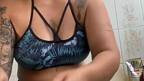 Married woman records cooking videos to flash swollen pussy