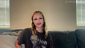 I feel so sexy with Hanah Quinn spreading for therapy