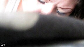 Korejská kráska předvádí úžasné orální dovednosti