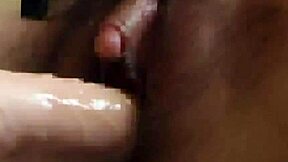 【日本人ftm】エロ動画見ながらディルドオナニー