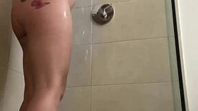 Squirting hard in shower with Princess Yaya
