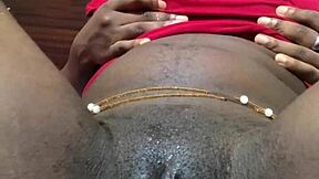 ebony woman in homemade solo video