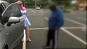 Chci tu velkou tlustou prdel bílé holky sající černý kokot