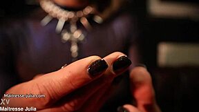 Ce moment o� vous me confiez vos cl�s de cage de chastet� et votre libert�