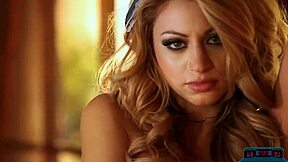 all natural playboy milf blondes jessica vaughn and samantha autumn posing solo!